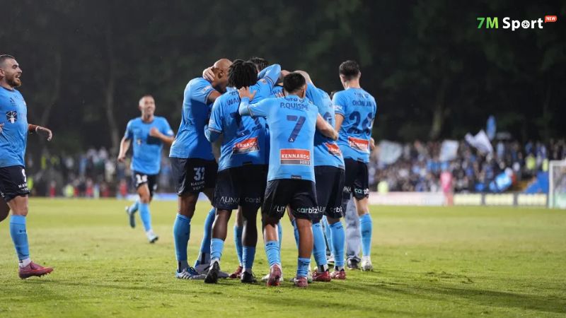 Sydney FC nhiều lần giành ngôi vô địch Sydney FC nhiều lần giành ngôi vô địch