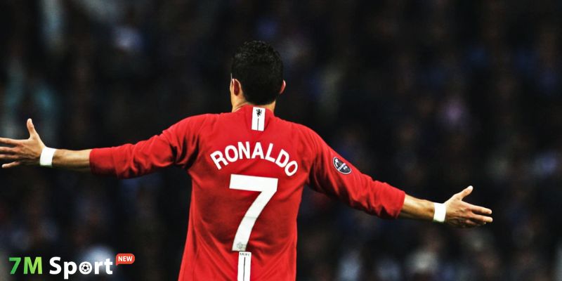 Biểu tượng của bóng đá hiện đại: Cristiano Ronaldo là ai? Biểu tượng của bóng đá hiện đại: Cristiano Ronaldo là ai?